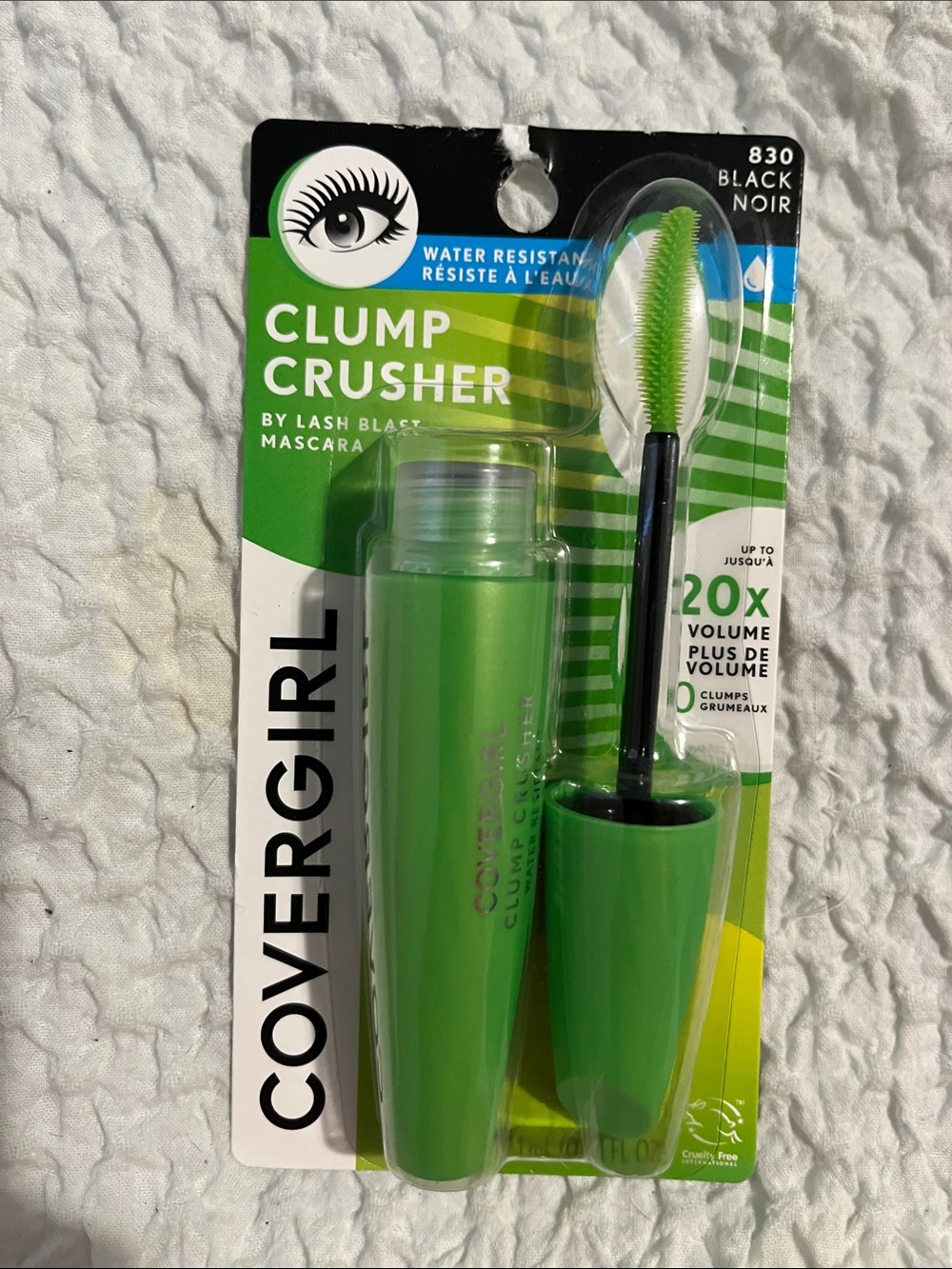 NWT CoverGirl Clump Crusher Mascara - 820 Black